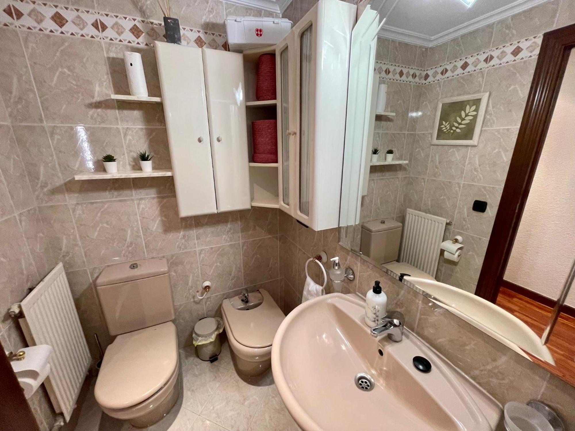 Apartamento Reyes De Espana / Free Parking & Wi Fi Salamanca Exterior photo